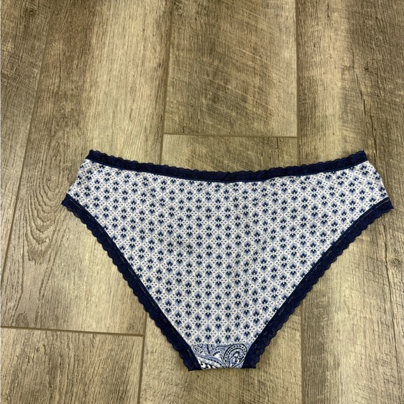 VS‎ Navy Paisley Low Rise Hiphugger Underwear - Picture 6 of 11